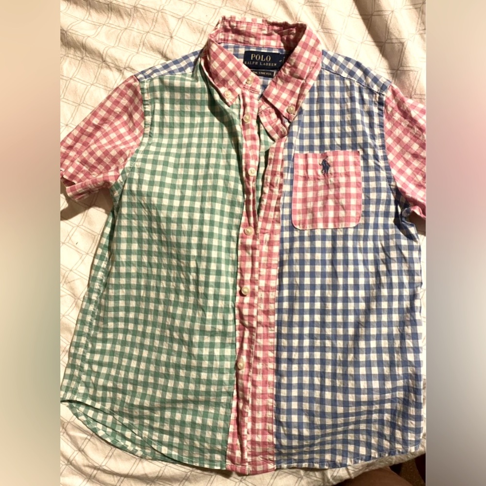 Ralph Lauren boys size 6.New condition smoke free pet free home.No rip or stains